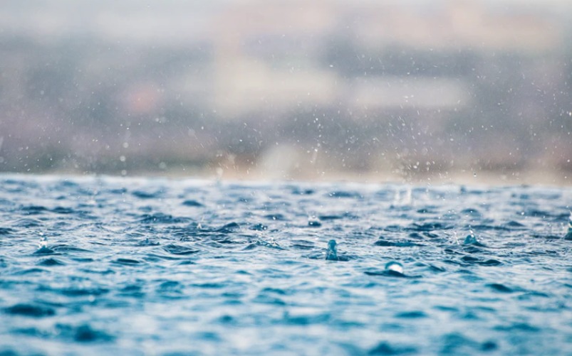 基礎工事の時に雨が降って プールになってる これ大丈夫