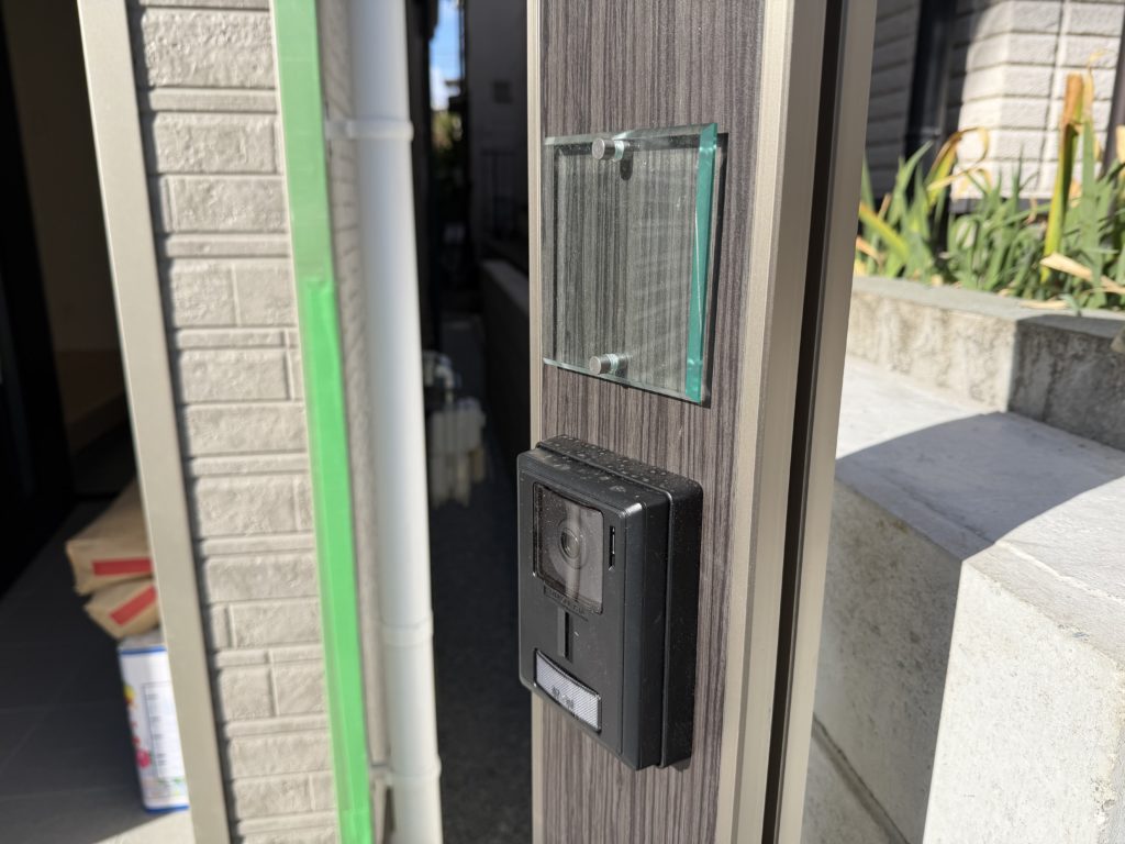 飯田産業さんのハートフルタウンの最新仕様・門柱・ポスト